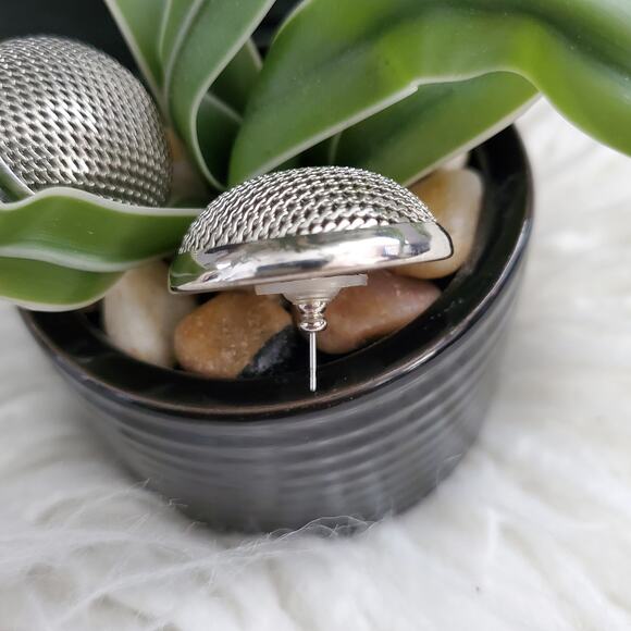 Vintage Silver Tone Hollow Metal Mesh Round Earrings - Picture 3 of 6